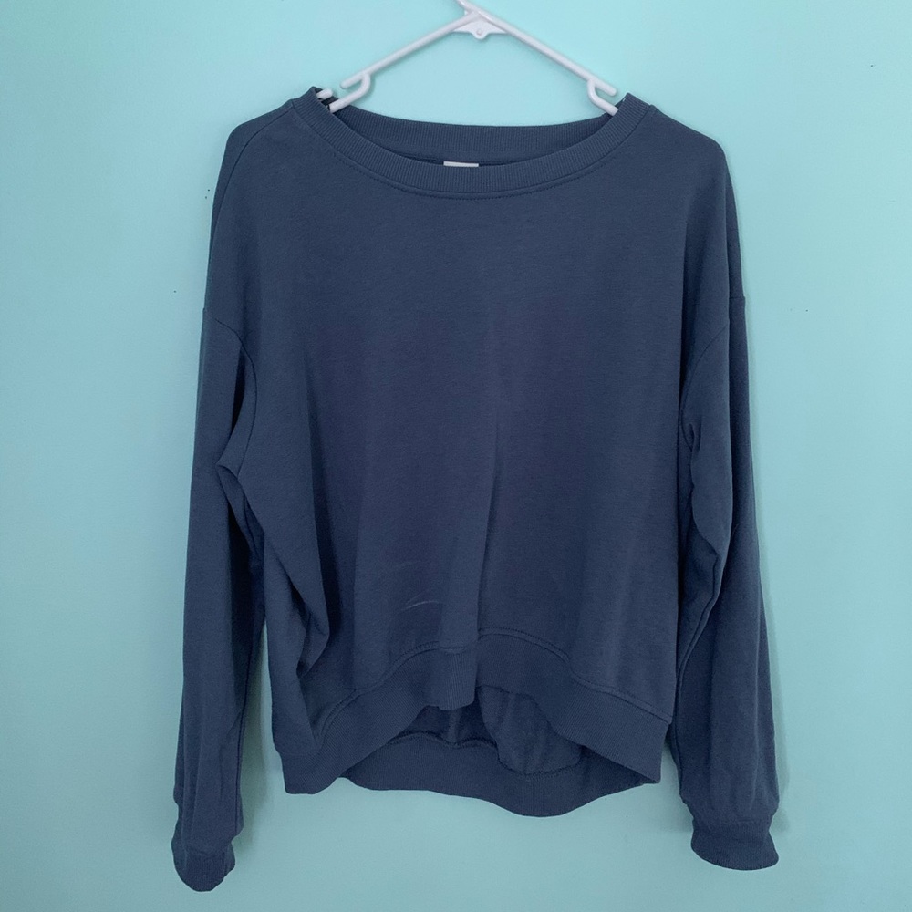 Blue crew neck sweatshirt